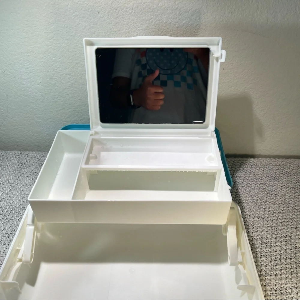 Caboodles “On the Go Girl” Portable Makeup Storage with Mirror Blue and White